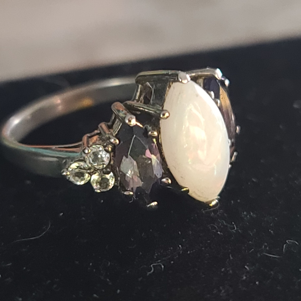 Opal Ring - Picture 3 of 12